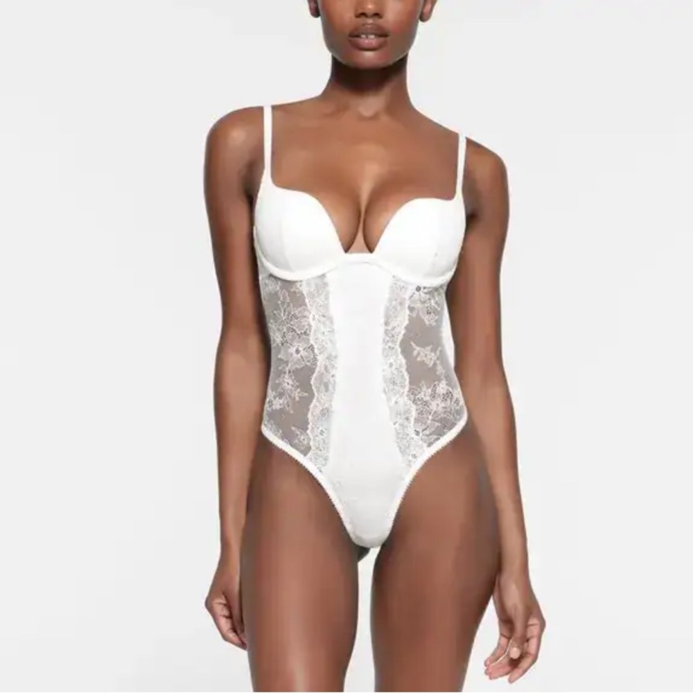SKIMS Lace Bodysuit